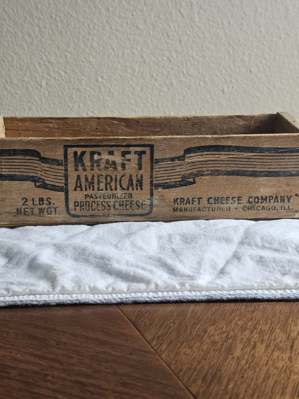Vintage Kraft American Cheese Wood Crate Box 2LB Split